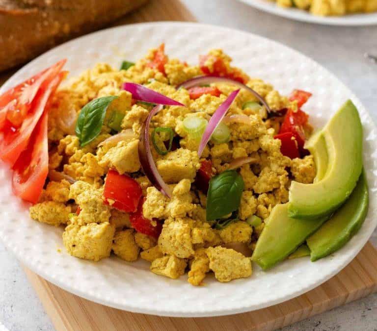 VEGAN SCRAMBLED TOFU